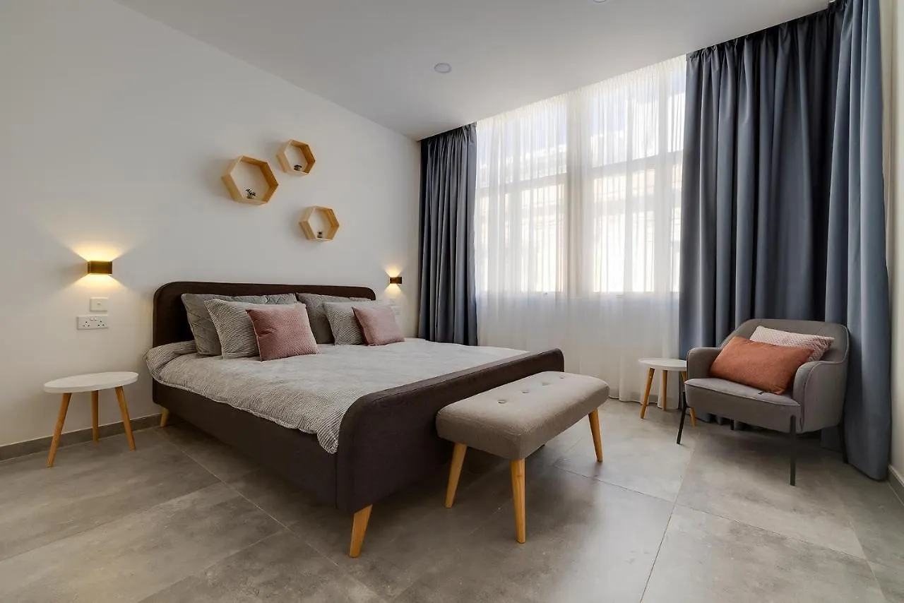 Perfect Location, Modern 2Br Apartment Sliema 0*,  Malta